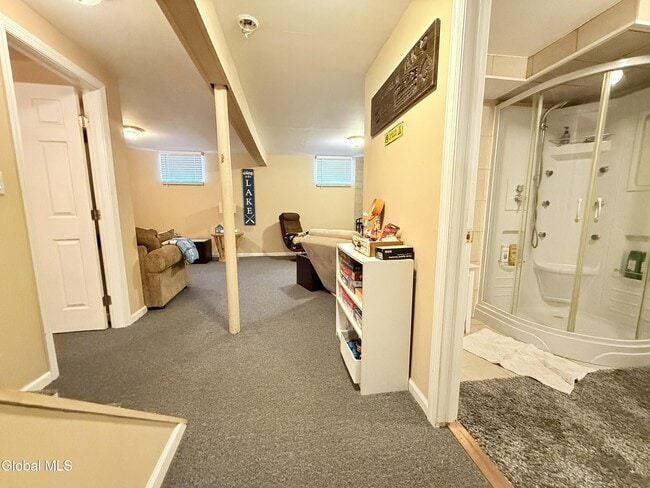 Building Photo - 23 Hillcrest Dr