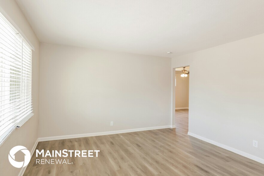Building Photo - 12634 N 30th Ave
