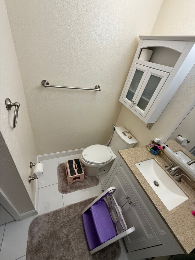 Building Photo - 2504 Ranch Lake Cir