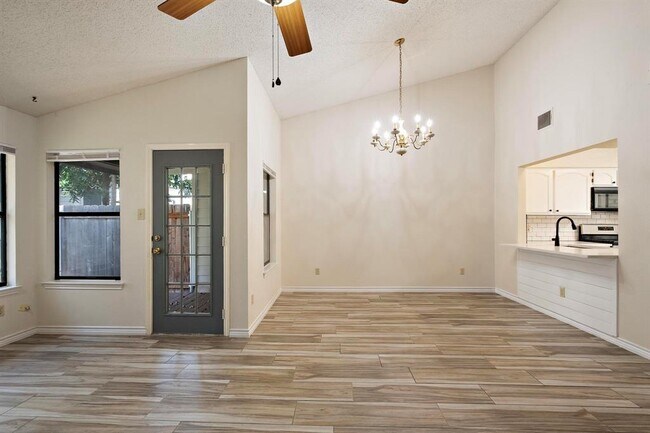 Building Photo - 12212 Brigadoon Ln
