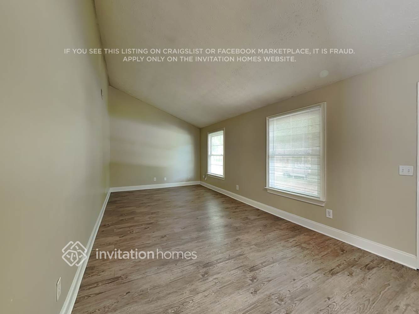 Building Photo - 3191 Grand Central Dr