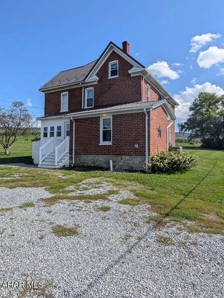 Building Photo - 120 Birch Ln