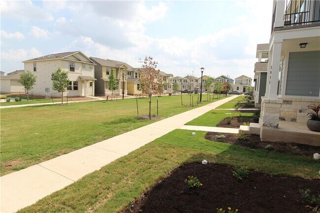 Building Photo - 2028 Arendale Dr