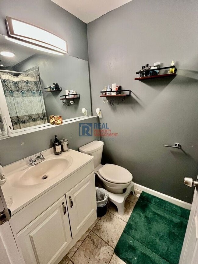 Building Photo - 1133 S Newland Pl