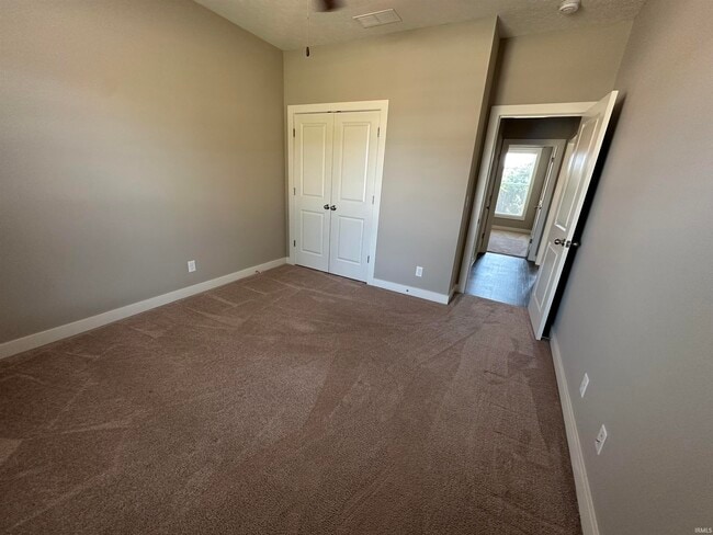 Building Photo - 2331 Jamaica Ct