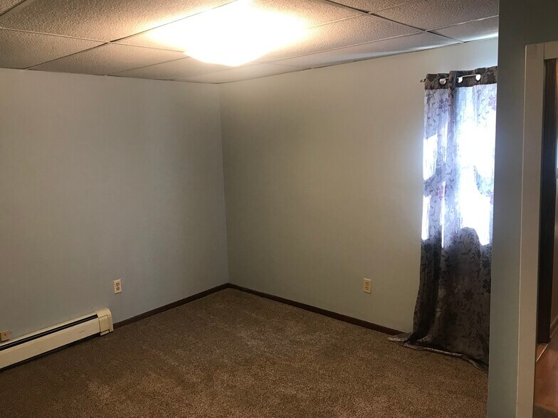 Building Photo - 155 Evergreen Pl