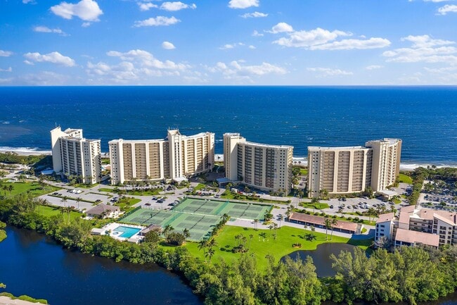 Building Photo - 100 Ocean Trail Way