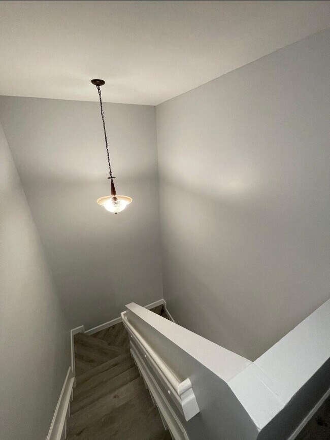 Building Photo - 4151 Eastridge Cir