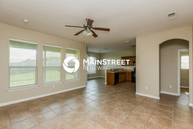 Building Photo - 3 Bedroom Pet-Friendly Home in Crowley, TX with Main Street Renewal
