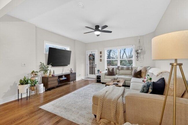 Building Photo - 4103 Main St