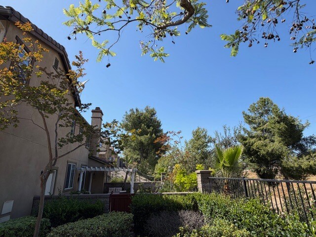 Building Photo - 2297 Treetop Ln