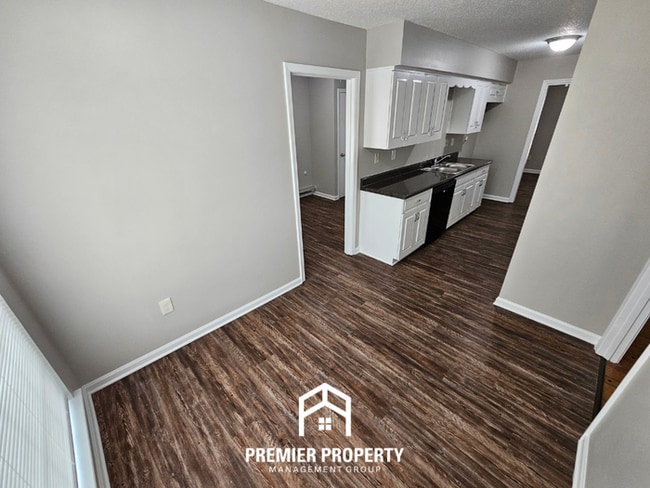 Building Photo - 5740 Fox Bend Ave