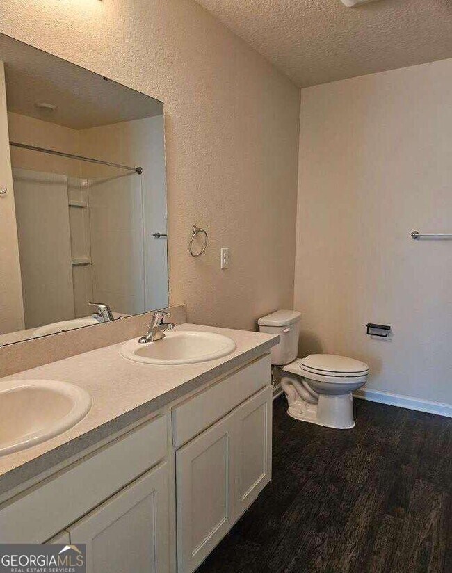 Building Photo - 209 Teakwood Dr
