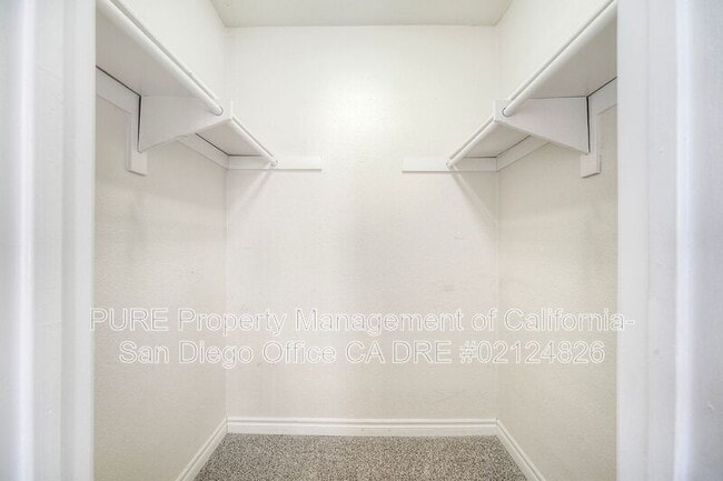 Building Photo - 9909 Azuaga St