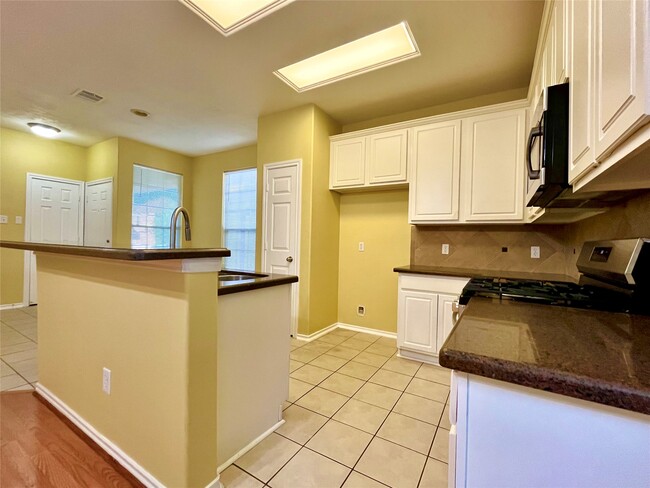 Building Photo - 16219 Sandy Path Ln