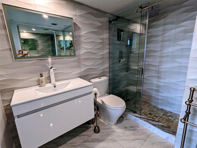 Building Photo - 888 Intracoastal Dr