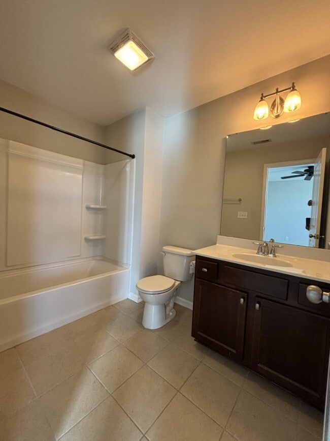 Building Photo - 318 Princess Pl