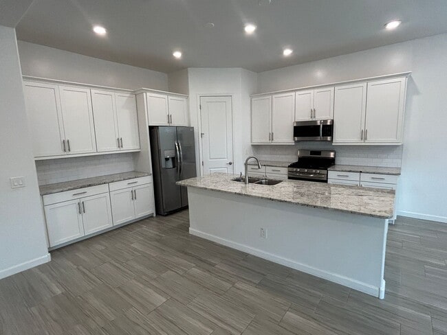 Building Photo - 16776 W Vereda Solana Dr.