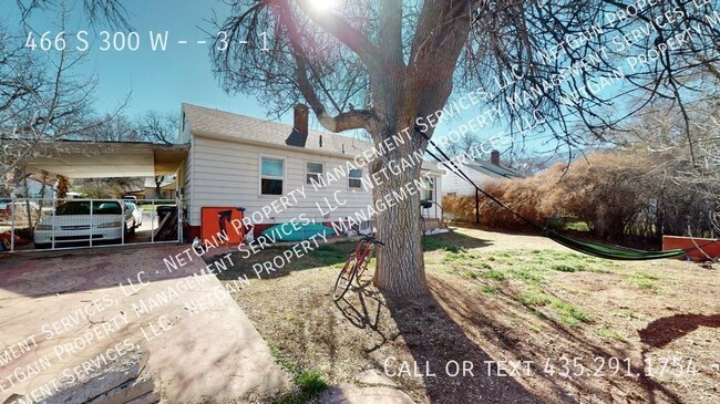 Building Photo - 466 S 300 W