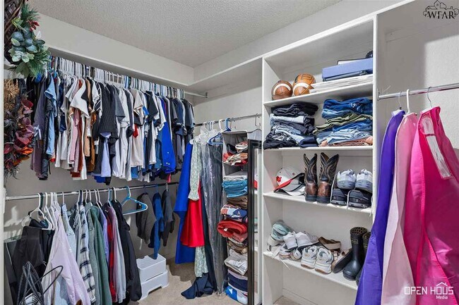 Building Photo - 1510 Bentwood Dr