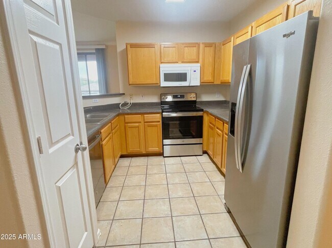 Building Photo - 20100 N 78th Pl