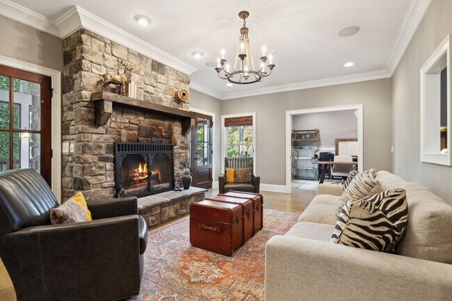 Building Photo - FULLY FURNISHED ISLAND HOME ON OLD HICKORY...