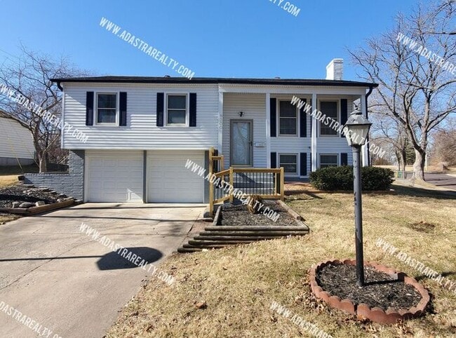 Building Photo - Absolutley Beautiful 4 Bedroom 2.5 Bath Ov...