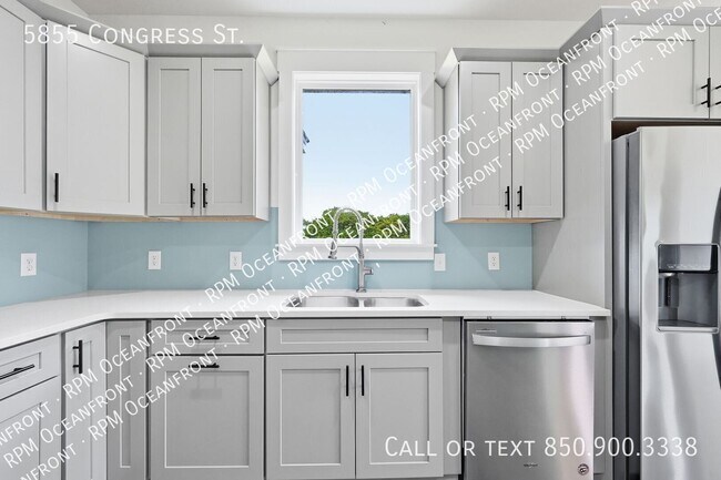 Building Photo - 5855 Congress St