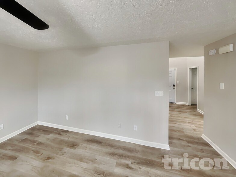 Building Photo - 701 St Charles Ave