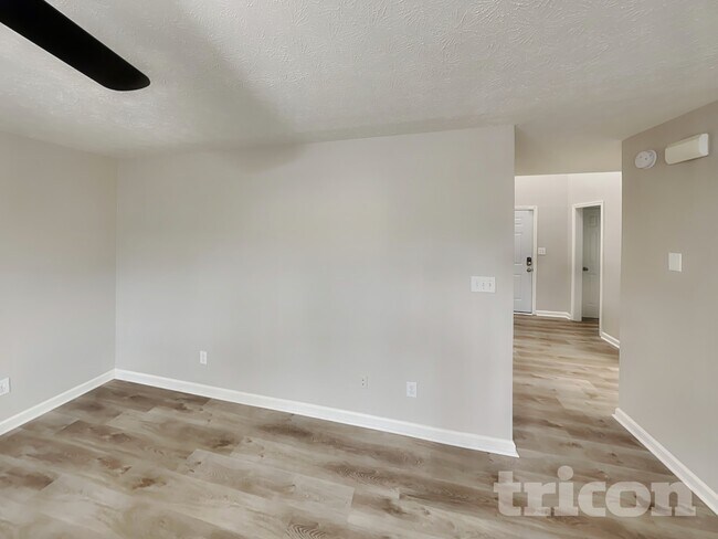 Building Photo - 701 St Charles Ave