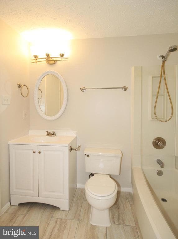 Building Photo - 8032 Grandview Ct