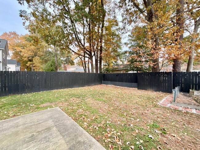 Building Photo - Gorgeous Home in Town Center Virginia Beach!