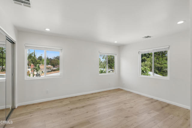 Building Photo - 10305 Floralita Ave