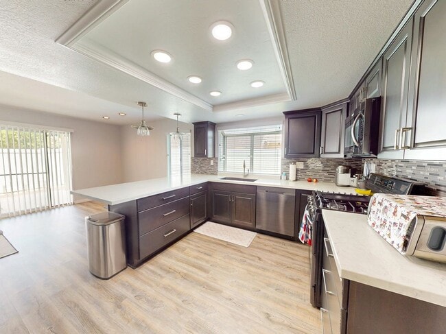 Building Photo - 26140 Workman Pl