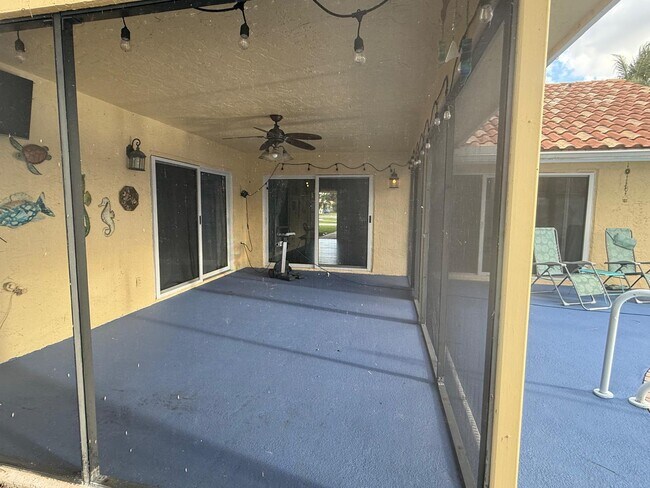 Building Photo - 9707 Sun Pointe Dr