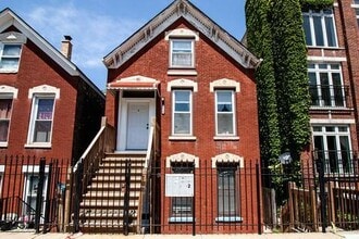 Building Photo - 1624 W Beach Ave