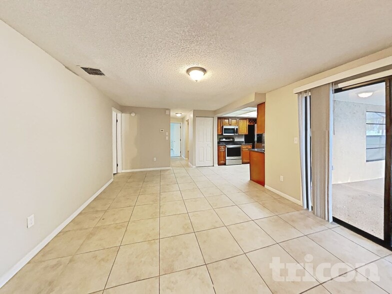 Building Photo - 1314 Oakcrest Dr