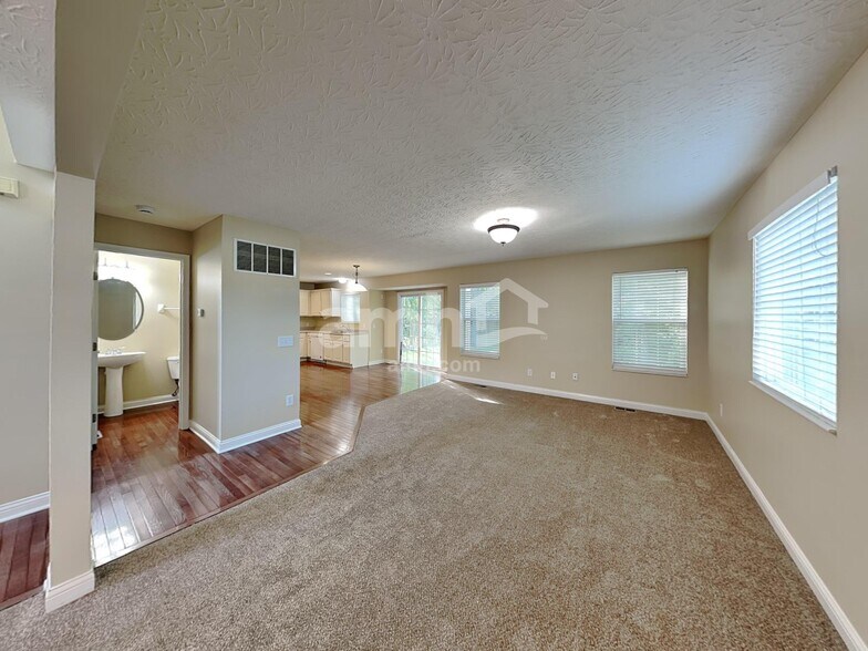 Building Photo - 3465 Winter Holly Dr
