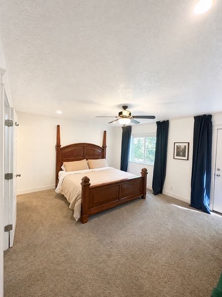 Primary Bedroom - 240 W 1030 S