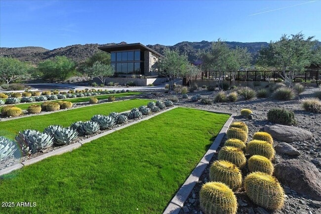 Building Photo - 9407 S 13th Way