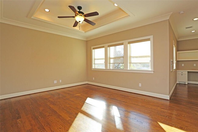 Building Photo - 1611 Wakefield Dr