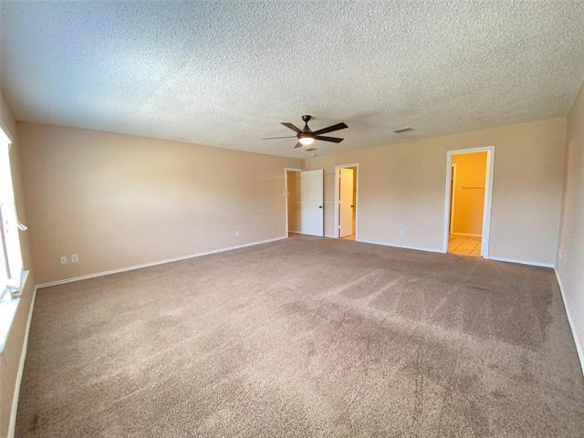 Building Photo - 313 Willow Oak Dr