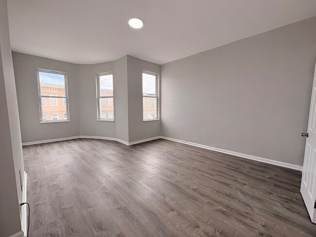 Building Photo - 2356 McCulloh St