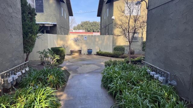 Building Photo - 2255 N Meridian Ave