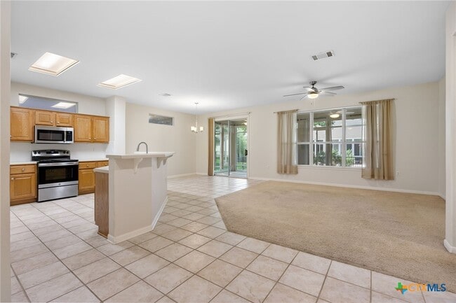 Building Photo - 113 Bluebell Dr