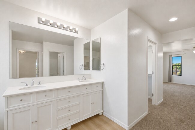 Building Photo - 41396 W Rio Bravo Dr