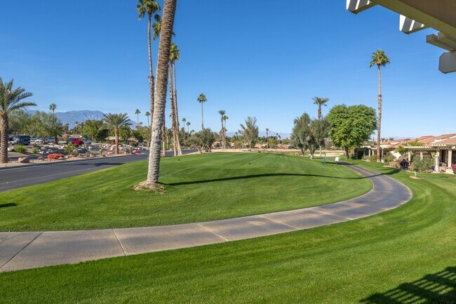 Building Photo - 40985 La Costa Cir W