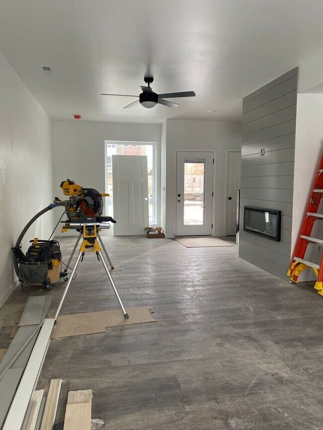 Building Photo - $2,200 | 3 Bedroom, 2.5 Bathroom Townhome | Pet Friendly* | Available for August 1st, 2026 move in!