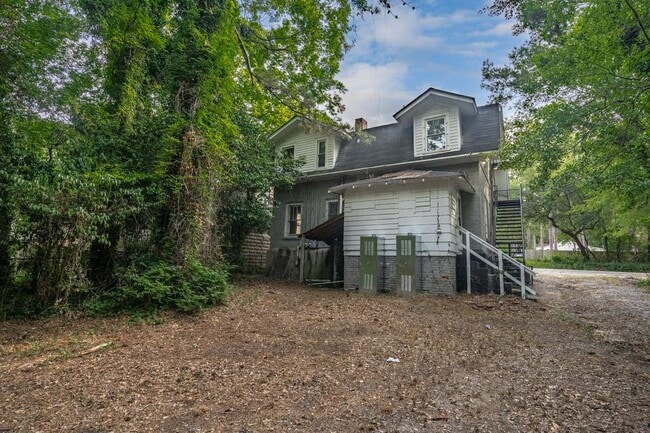 Building Photo - 1522 Columbia College Dr