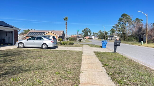 Building Photo - 6917 Minchew Ct